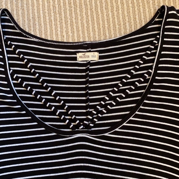 Hollister - Picture 3 of 4